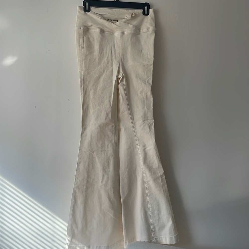 Free people white bell bottom jeans